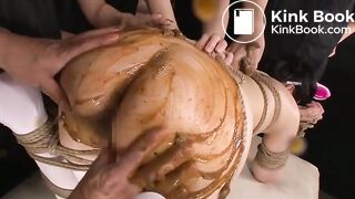 girl shitting - video 37