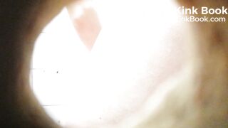 Women pooping - video 5