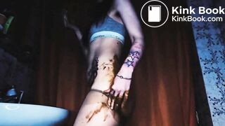 gorgeous and sexy Russian woman pooping