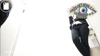 OL office toilet mischief blockade poop 1eakage 2