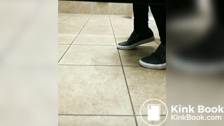 Girl pooping - video 126