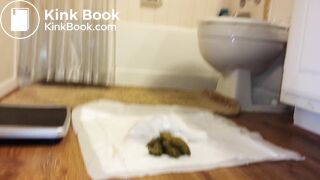 Ebony Pushing Out The Shit