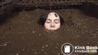 Aiyana loves submerging in cowshit - full scat bath