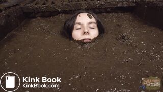 Aiyana loves submerging in cowshit - full scat bath