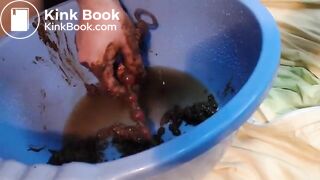 Camgirl shitting in pantyhose and anal self fisting