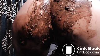 Camgirl shitting in pantyhose and anal self fisting