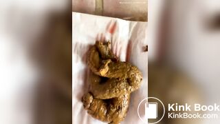Hot girl pooping - video 8
