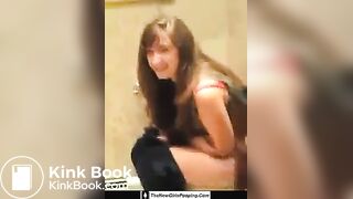 Girls toilet - video 118