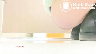 girl poop in toilet - video 11