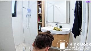 russian girl takes a dump