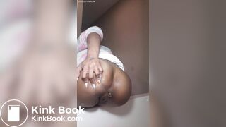 Ebony shit in bath