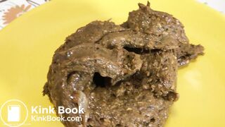 Shaved babe shits on yellow plate..