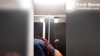 Hot ebony pooping