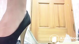 Shitting in cold day