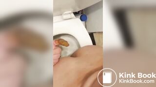 Bf fingers gf while pooping
