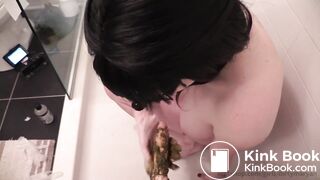 before Masturbation, she smeared the Dildo with shit