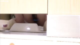 Diarrhea in the toilet07