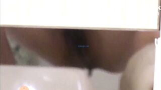 Diarrhea in the toilet07