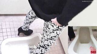 Japanese girls shitting (2/3)