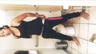 Black girl pooping - video 11