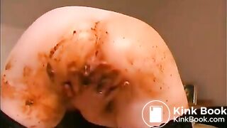 Shitty masturbation - video 6