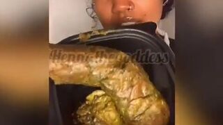 Seasoned steamed broccoli with extra cheese