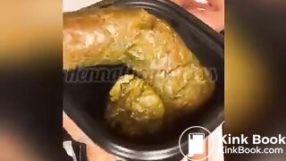 Seasoned steamed broccoli with extra cheese