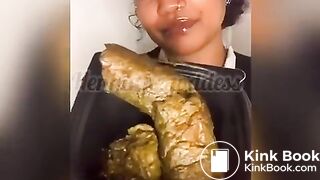 Seasoned steamed broccoli with extra cheese