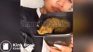 Seasoned steamed broccoli with extra cheese