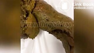 Seasoned steamed broccoli with extra cheese