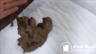 Sexy ass white girl poops