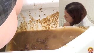 Girl shitting - video 26