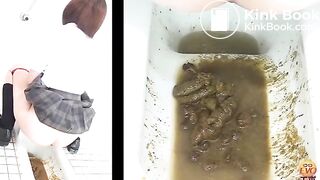 Girl shitting - video 26