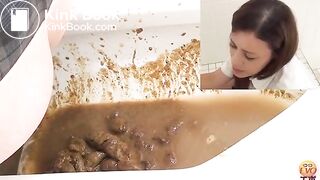 Girl shitting - video 26