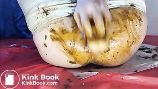 sexy Russian woman poops and pees - video 3