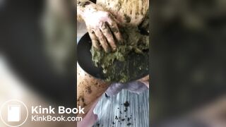 Mature bbw wife enjoys scat and manure