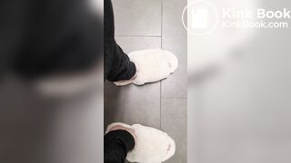 Silent plops in the big stall