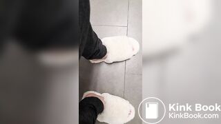 Silent plops in the big stall