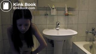 Taiwan girl smelly shit