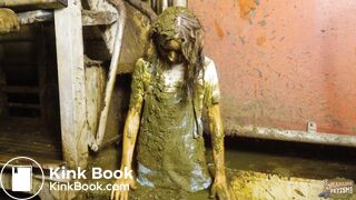 Maria Anjel Orgasm in the milking room