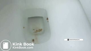 Ladys pooping - video 2