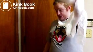 2 girls poop - video 2