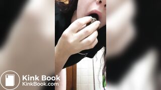 Hot girl shits then tastes her sweet shit