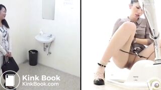 two girls talking while diarrhea