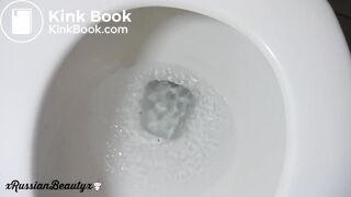 Girl is desperate to take a shit