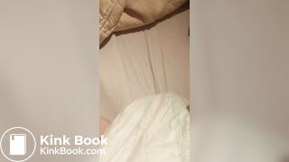 Babygirl loading her nappy