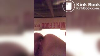 Pooping on a pizza box