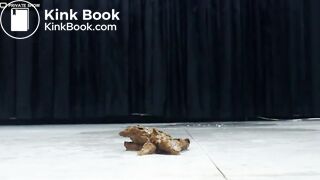 Tattoed latina in 2P show