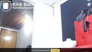 Tattoed latina in 2P show