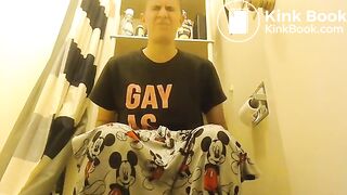 2 girls 1 toilet - video 2